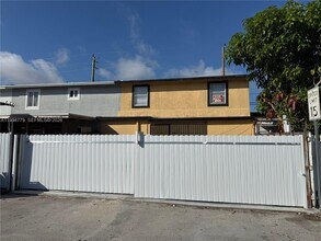 19313 NW 47th Ave in Miami Gardens, FL - Building Photo - Building Photo