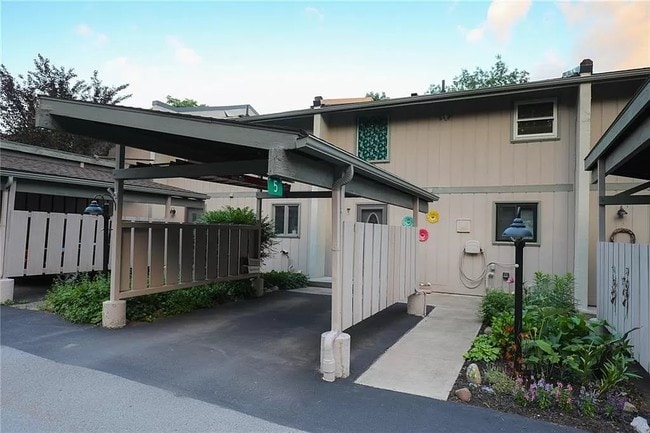 property at 5 Harbour Ln