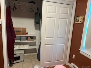 7 W Bank St, Unit 2 in Cold Spring, NY - Foto de edificio - Building Photo