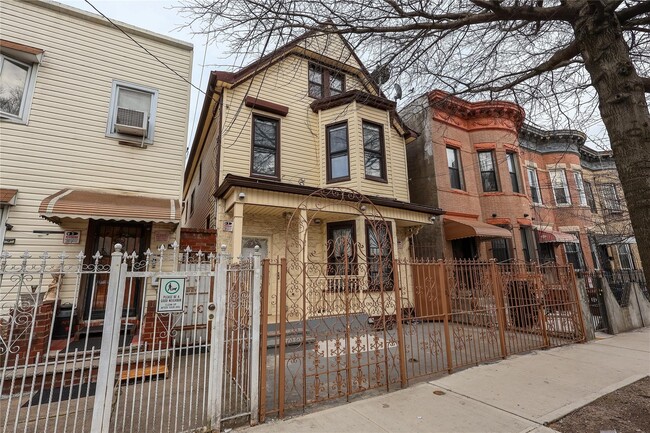 property at 121 Hale Ave