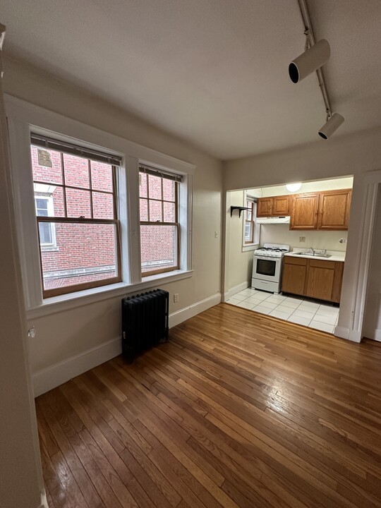 39 Lee St, Unit 3A in Cambridge, MA - Building Photo