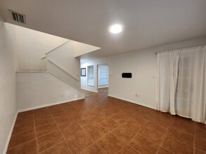 4437 Rayfield Dr in Sarasota, FL - Building Photo - Building Photo