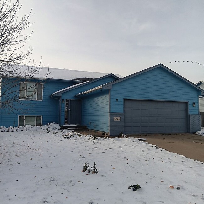 property at 5624 S Mandy Ave