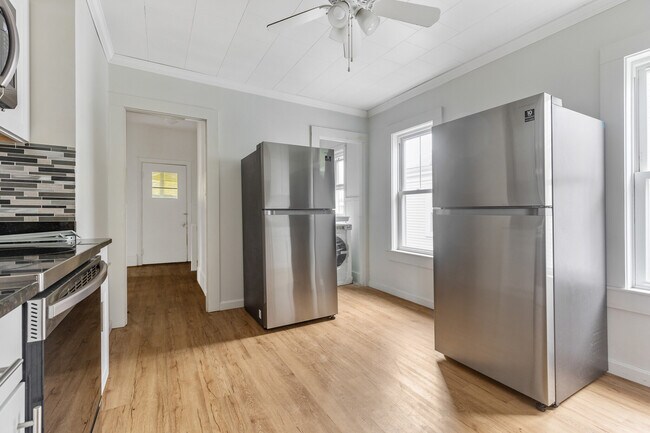 268 Willow Ave, Unit 2A in Somerville, MA - Building Photo - Building Photo