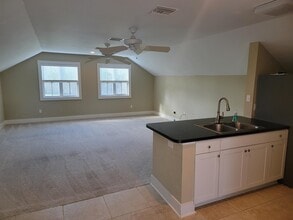 3060 Dickinson Dr in Tallahassee, FL - Building Photo - Building Photo