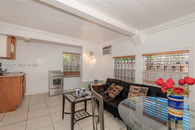 1611 Fletcher St in Hollywood, FL - Building Photo - Building Photo