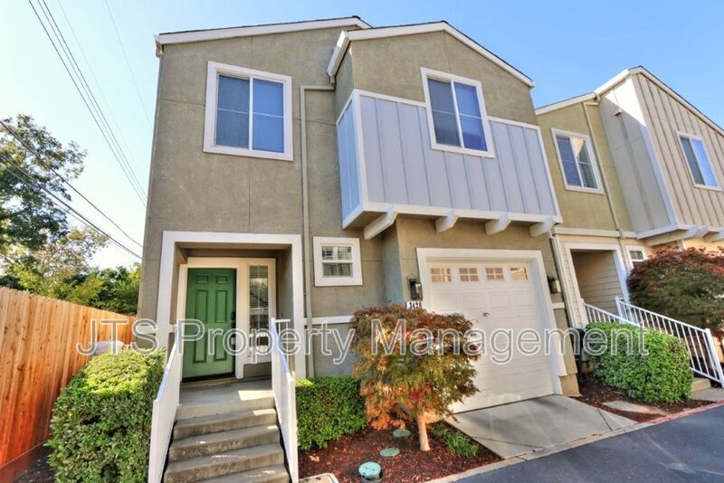 3428 Trio Ln in Sacramento, CA - Building Photo