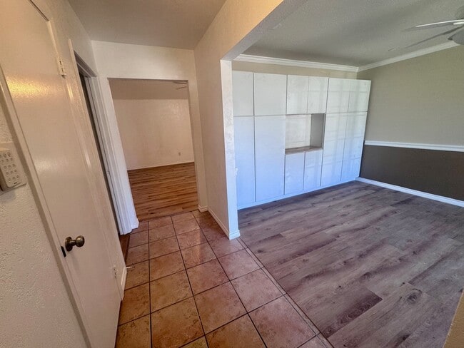 property at 2006 Seagate Ln