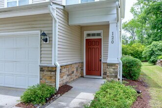 120 Skyros Loop in Cary, NC - Building Photo - Building Photo