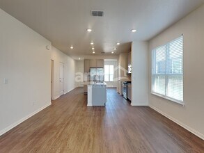 337 Pebble Beach Run in New Braunfels, TX - Building Photo - Building Photo