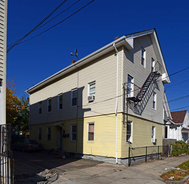 31 Bergen St in Providence, RI - Building Photo