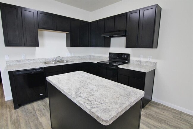 property at 3963 Lexington Manor Ct