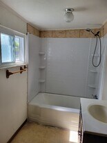 912 Hancock Ave in Vandergrift, PA - Building Photo