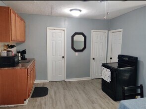 3906 Memphis Ave in Cleveland, OH - Building Photo - Building Photo