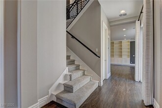 11280 Granite Ridge Dr in Las Vegas, NV - Building Photo - Building Photo