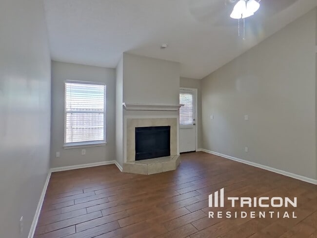 3099 Wavering Ln in Middleburg, FL - Building Photo - Building Photo
