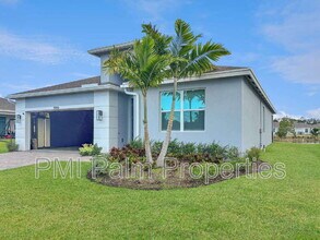 5989 SE Sky Blue Cir in Stuart, FL - Building Photo - Building Photo
