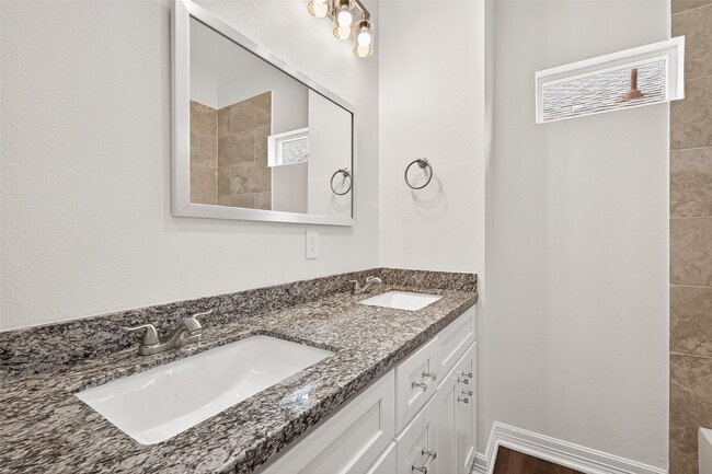 property at 418 N 4th St