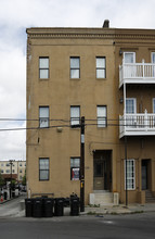 1725 Carondelet St in New Orleans, LA - Building Photo - Primary Photo