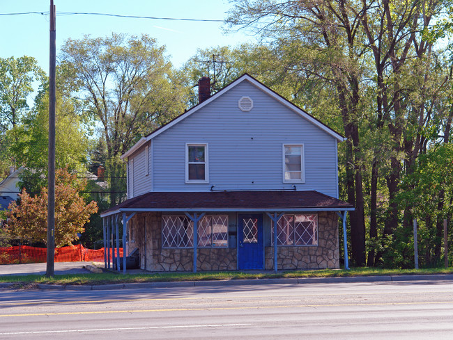 4224 Dixie Hwy in Waterford, MI - Building Photo - Building Photo