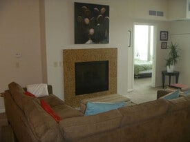 1620 NE Broadway St, Unit 306 in Portland, OR - Building Photo