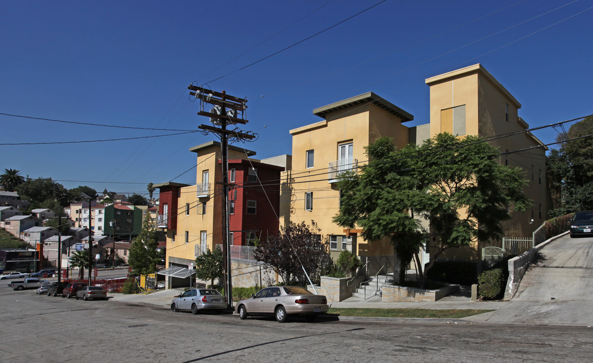 Innes Heights in Los Angeles, CA - Foto de edificio