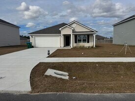 164 Pruitt Dr in Crawfordville, FL - Building Photo