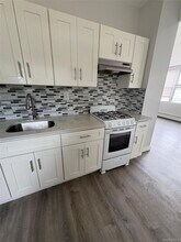 52-25 Van Dam St, Unit 2 in Queens, NY - Building Photo - Building Photo