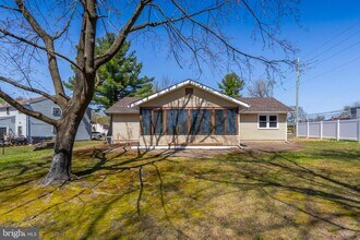 78 Abbington Ln in Washington Township, NJ - Building Photo - Building Photo