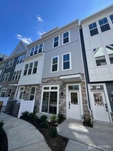 10106 Donatello Dr in Princeton, NJ - Foto de edificio - Building Photo