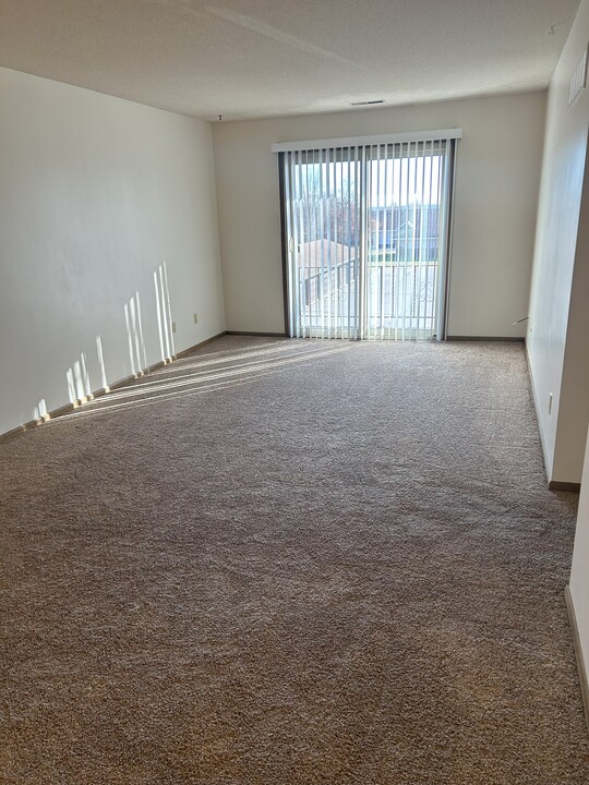 1014 Hancock Dr, Unit 36 in Boone, IA - Building Photo