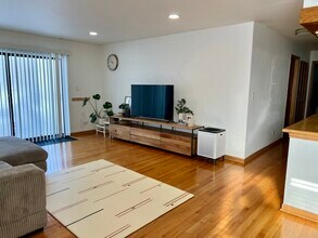 1108 Castilian Ct in Glenview, IL - Building Photo - Building Photo