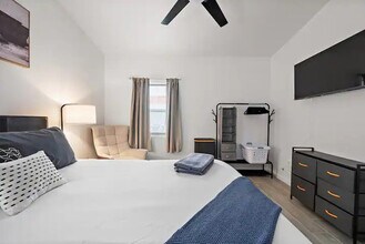 5148 N 22nd Ave, Unit SI ID1244330P in Phoenix, AZ - Foto de edificio - Building Photo