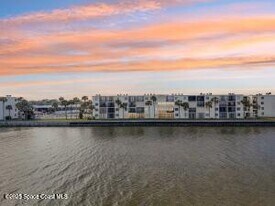 2467 S Washington Ave in Titusville, FL - Building Photo