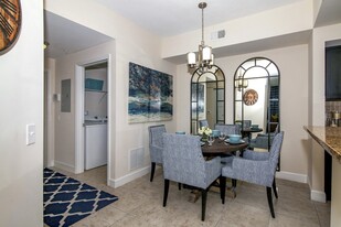 Bell Kendall West in Miami, FL - Building Photo - Interior Photo