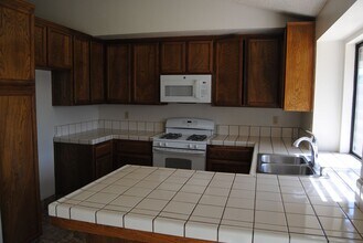 9401 Coulter Ct in Bakersfield, CA - Building Photo - Building Photo