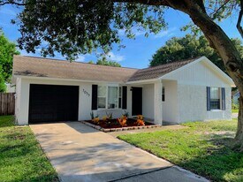 7055 Lassen Ave in New Port Richey, FL - Building Photo