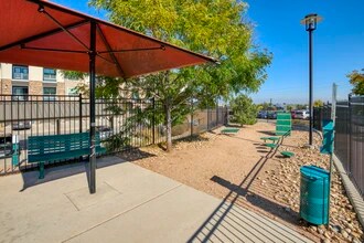 Highpointe Park in Thornton, CO - Foto de edificio - Building Photo