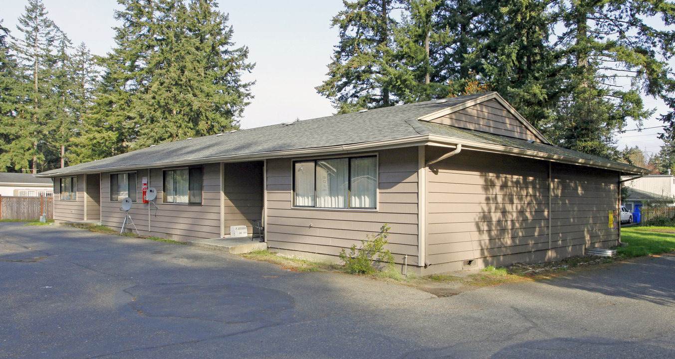 American Lake Townhomes in Lakewood, WA - Foto de edificio