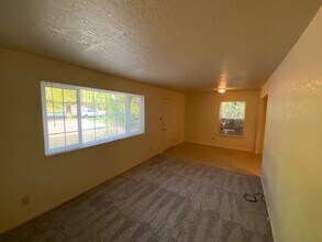 3142 Garfield Ave in Carmichael, CA - Building Photo - Building Photo