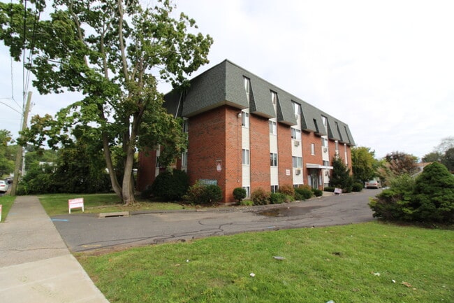 78 Atlantic St, Unit 206
