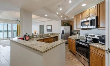 2743 1st St, Unit 1604 in Ft. Myers, FL - Building Photo - Building Photo