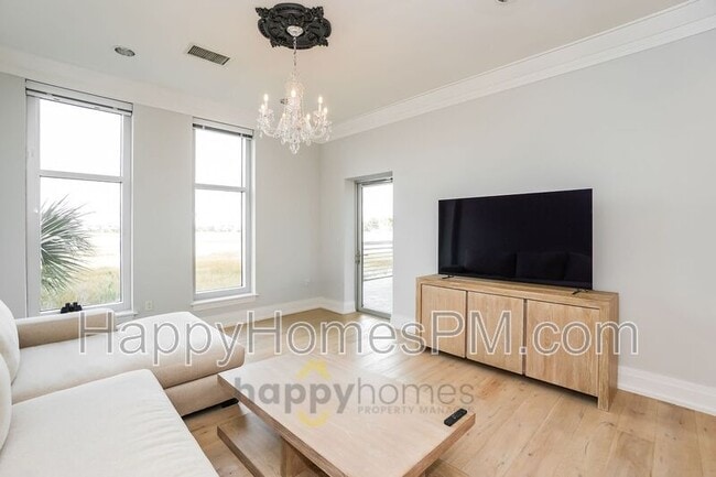 property at 118 Cooper River Dr