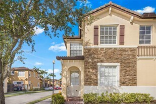 9239 SW 227th St in Cutler Bay, FL - Building Photo