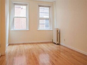 5 Braemore Rd, Unit 9 in Boston, MA - Foto de edificio - Building Photo