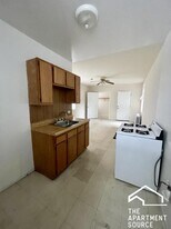 5011 W Cermak Rd, Unit 19 in Cicero, IL - Building Photo