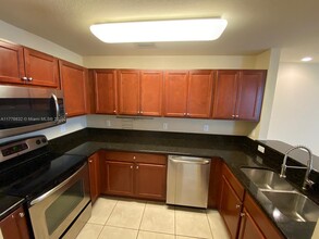 11603 NW 89th St in Doral, FL - Building Photo - Building Photo