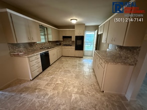 11 Algonkin Pl in Sherwood, AR - Building Photo - Building Photo