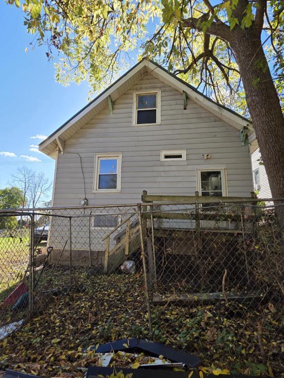 111 Oakhill St in Pontiac, MI - Building Photo - Building Photo