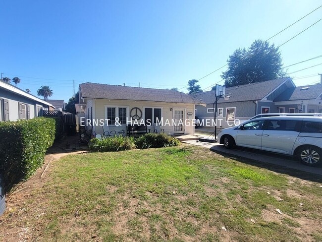 property at 3632 E Vermont St